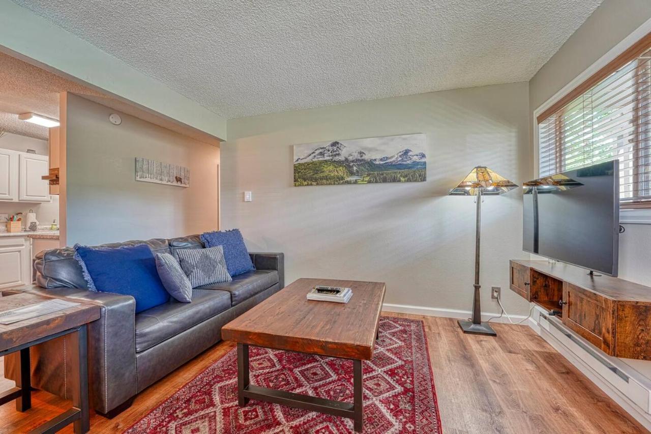 Riverfront Family-Friendly Condo Avon Exteriér fotografie